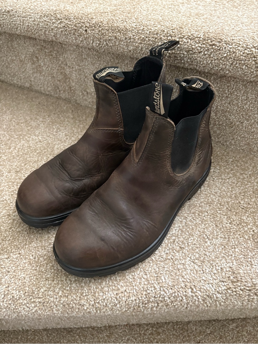 Blundstone Brown Chelsea-Style Chukka Boots